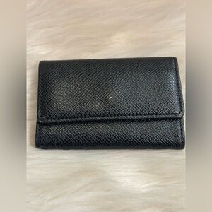 Louis Vuitton 6 Key Holder Black Leather Wallet Authentic Excellent Condition